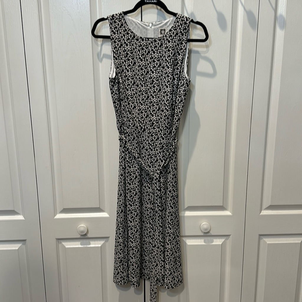 Anne Klein Black White Long Sleeveless Tie Waist Dress Sz 10
